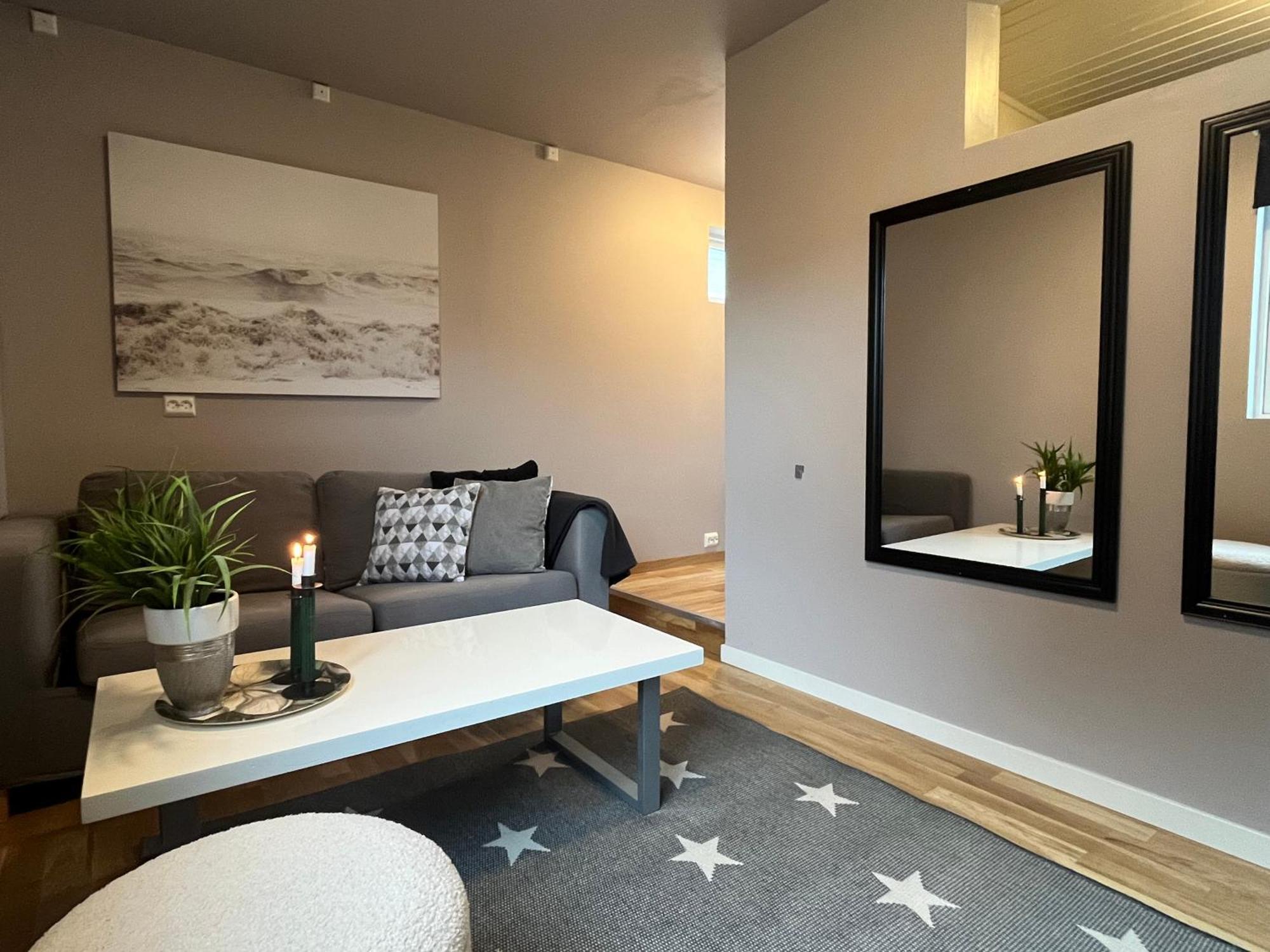 Five Apartments - Boutique Тромсё Экстерьер фото
